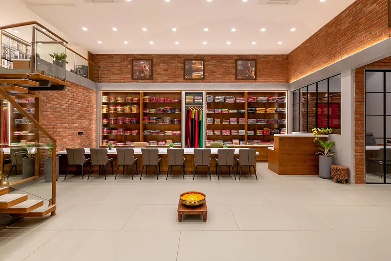 Jitu's Boutique, Interior brickwork