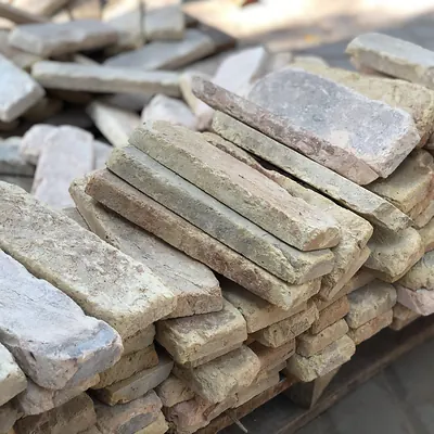 Rumbled brick tone